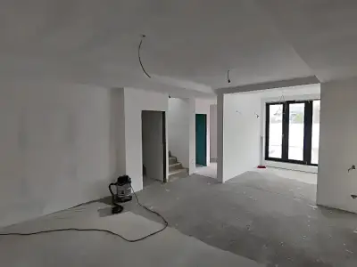 Camera primitoare casa de vanzare in Bragadiru Ilfov renovata