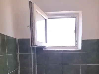 baie luminoasa casa de vanzare cumparare Brătășanca Prahova