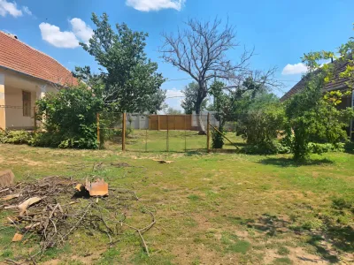 teren viran si curte imprejmuita casa vanzare Călacea Timiș