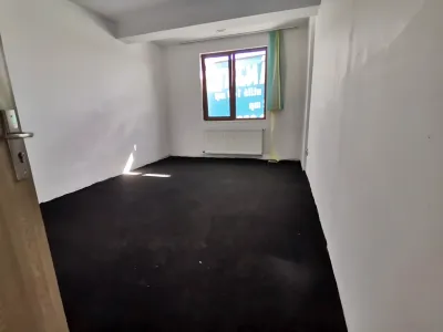 casa vanzare cumparare Chiajna Ilfov camera cu covor