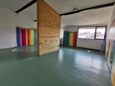 camera cu perete lemn casa vanzare cumparare Chiajna Ilfov