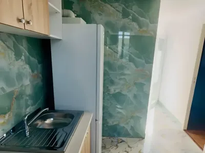 zona bucatarie chiuveta frigider casa inchiriere Corbeanca Ilfov
