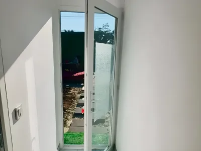 vedere balcon usa glisanta casa de inchiriat Corbeanca Ilfov