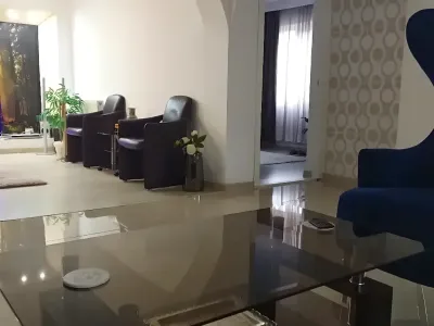 living cu masa de sticla casa de vanzare cumparare Craiova Dolj
