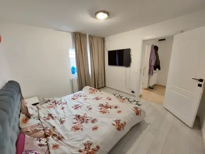 Vanzare casa Crevedia Dambovita dormitor cu anexa