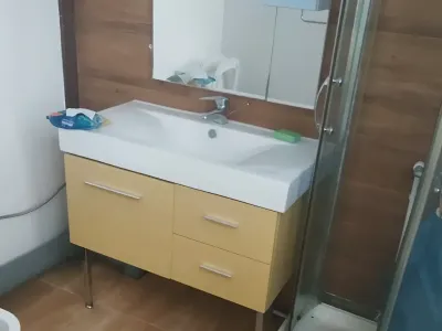 Casa de vanzare in Crevedia Dambovita baie utilata