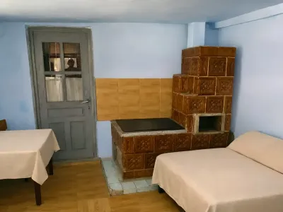 Sufragerie cu canapea casa vanzare cumparare Gutinaș Bacău