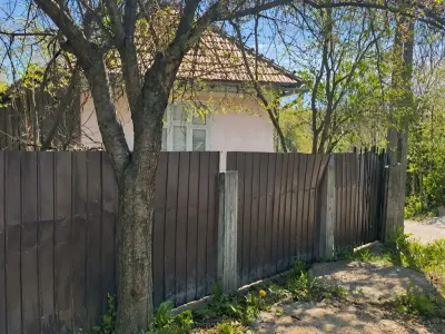Gard casa batraneasca vanzare cumparare Gutinaș Bacău