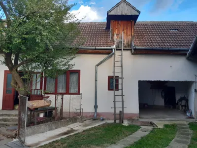 fatada cu scara exterioara casa vanzare cumparare Homorod Brasov