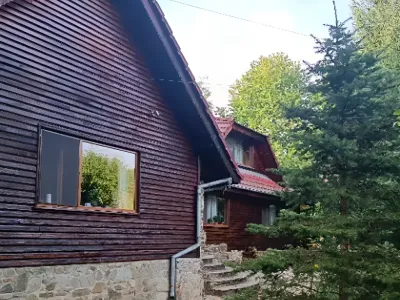 fatada cu zid de piatra casa vanzare cumparare Izvoarele Prahova