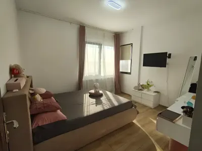 dormitor modern cu birou si tv casa de vanzare Jilava Ilfov