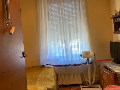 dormitor amenajat in anexa casa vanzare cumparare Lugoj Timiș