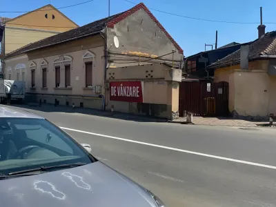 vedere strada si gard casa vanzare cumparare Lugoj Timiș