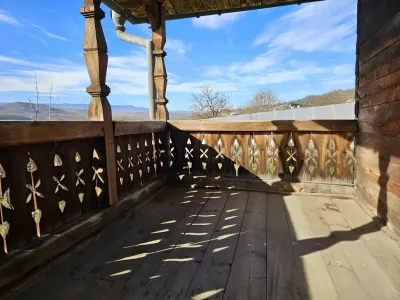 balcon cu priveliste casa vanzare cumparare Nănești Maramureș