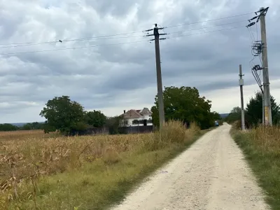 drum acces teren casa de vanzare cumparare Orlești Vâlcea