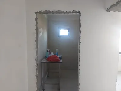 hol spatios cu masa si geam casa vanzare Păulești Prahova