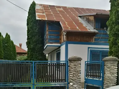 Casa de vanzare in Stâlpeni Argeș poarta albastra