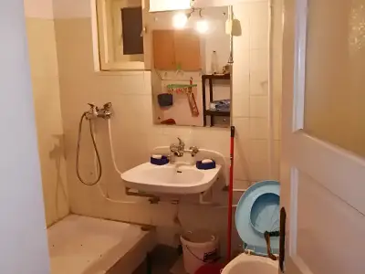 Baie amenajata casa de vanzare Stâlpeni Argeș
