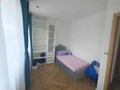 Dormitor mic de vanzare-cumparare in casa din Tunari Ilfov