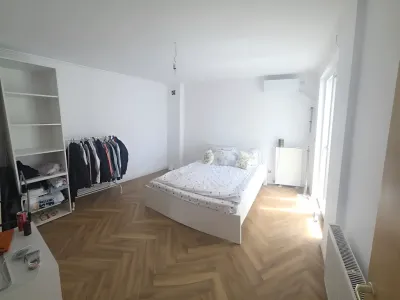 Dormitor matrimonial in casa de vanzare-cumparare Tunari Ilfov