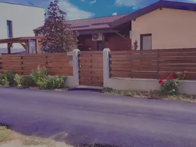 fatada exterioara cu gard delimitat vanzare casa Tunari Ilfov