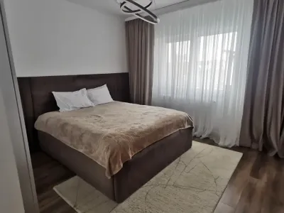dormitor primitor pat casa vanzare-cumparare Vidra Ilfov covor