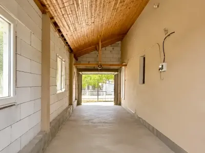 garaj spatios cu tavan lemn casa vanzare cumparare Vidra Ilfov