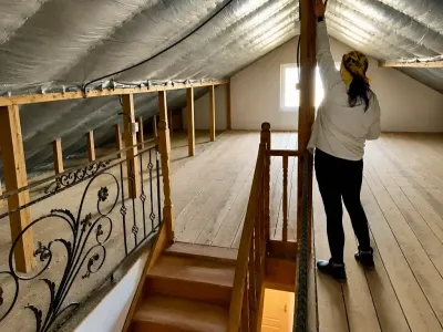 mansarda cu scara din lemn casa vanzare cumparare Vidra Ilfov