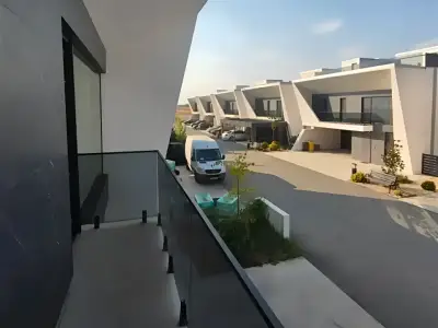 Vedere panoramica balcon casa de vanzare in Voluntari Ilfov