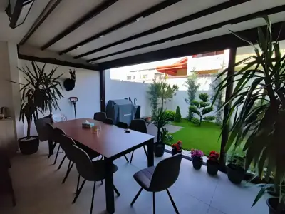 Casa de vanzare in Voluntari Ilfov curte cu terasa