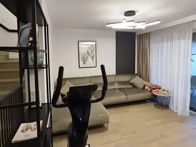 Casa de vanzare in Voluntari Ilfov living cu bicicleta