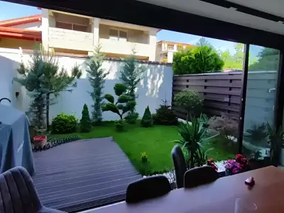 Curte casa de vanzare in Voluntari Ilfov cu terasa