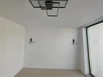 Camera spatioasa in casa de vanzare din Voluntari Ilfov