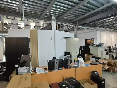 Vanzare hala Afumati Ilfov birouri administrative cu cutii