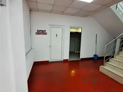 Grup sanitar si hol in hala de inchiriat Afumati Ilfov
