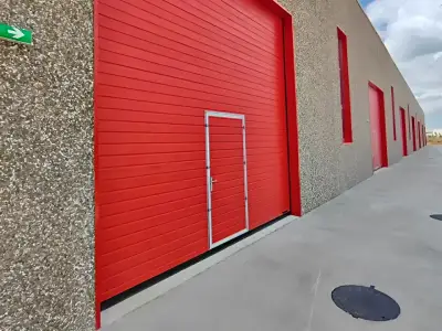 Vanzare hala industriala cu usi acces marfa Chitila Ilfov