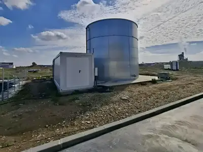 Hala de vanzare cu tanc metalic si teren in Chitila Ilfov