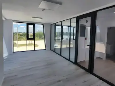 Spatiu birouri si hol acces hala vanzare Chitila Ilfov