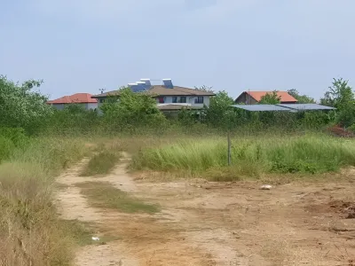 vanzare cumparare teren intravilan cu verdeata Balotești Ilfov