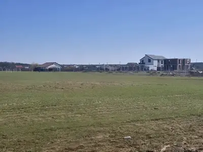 Teren intravilan de vanzare in Balotești Ilfov zona verde