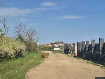 Teren de vanzare cu drum de pamant Balotesti Ilfov