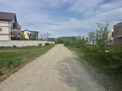 Drum neasfaltat vanzare cumparare teren Balotesti Ilfov
