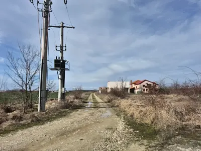 Teren de vanzare-cumparare Balotesti Ilfov drum si utilitati