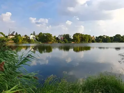 Teren intravilan cu lac de vanzare cumparare Balotesti Ilfov
