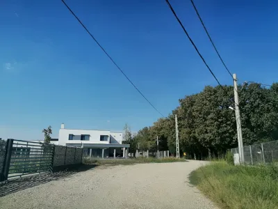 cale de acces pietruita spre teren vanzare Balotești Ilfov