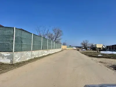 Teren de vanzare Balotești Ilfov drum acces si gard nou