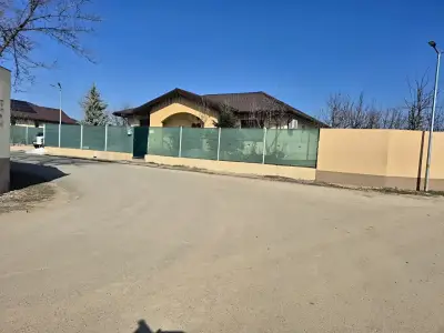 Teren de vanzare Balotești Ilfov acces drum pamant gard