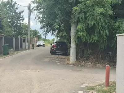 Vanzare teren Balotești Ilfov drum acces masina parcata