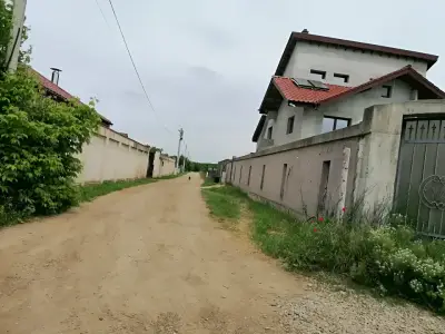 Drum de pamant catre teren de vanzare in Balotesti Ilfov