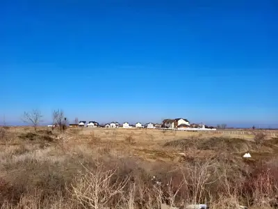 Teren intravilan cu verdeata de vanzare in Corbeanca Ilfov